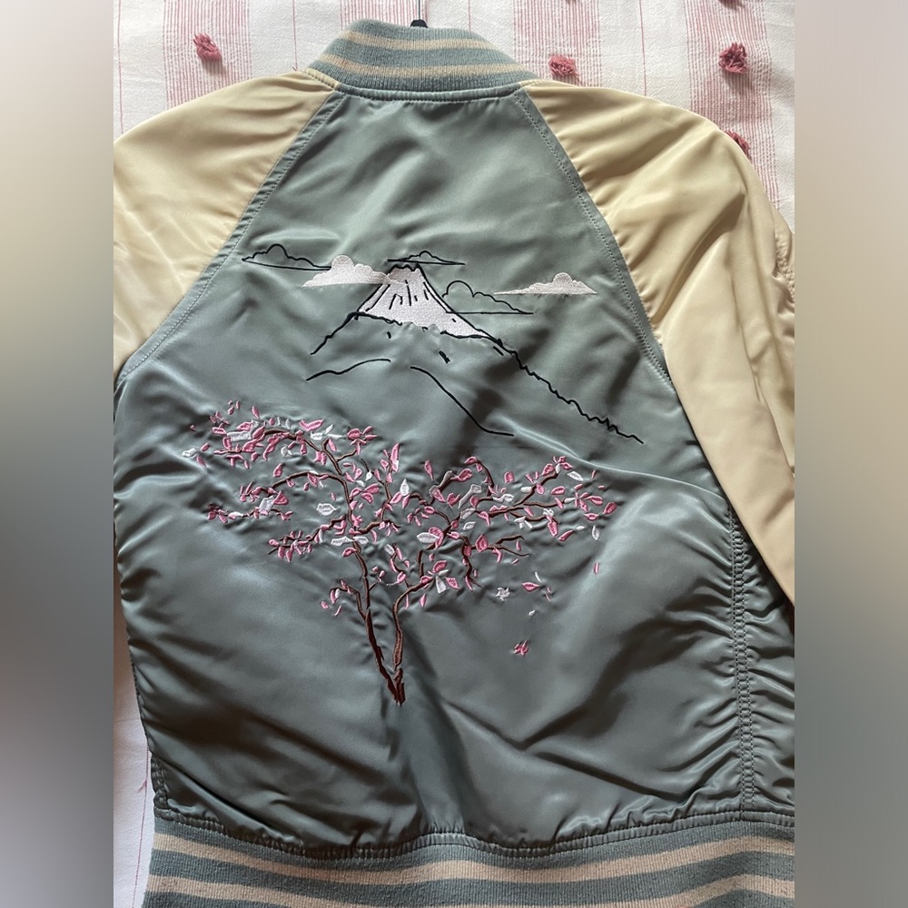 Alpha Industries Bomber Jacket Women’s X-Small Reversible Cherry Blossom